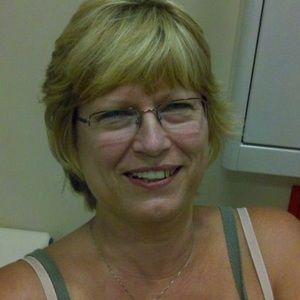 Meet your Posher, Debbie